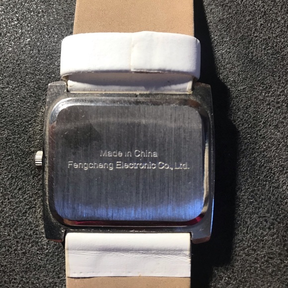 Watch - Picture 3 of 4